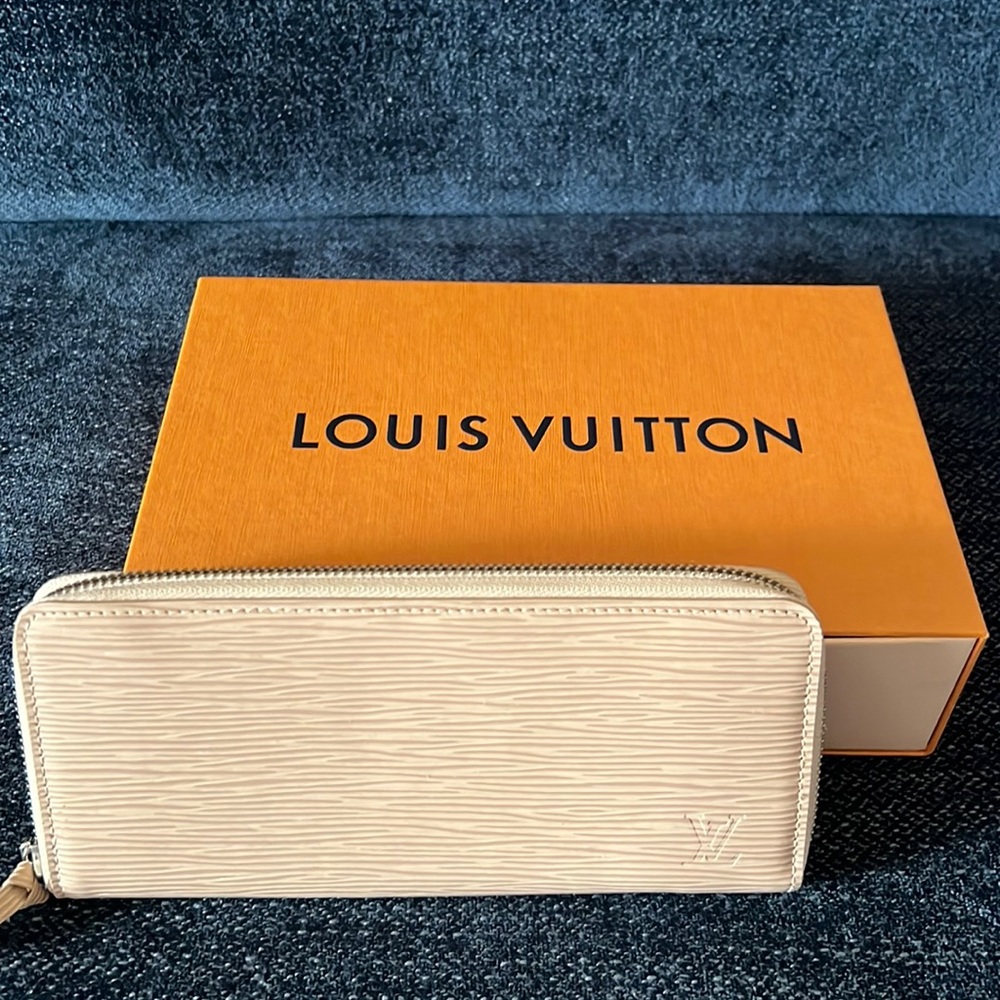 Louis Vuitton Clemence Wallet
